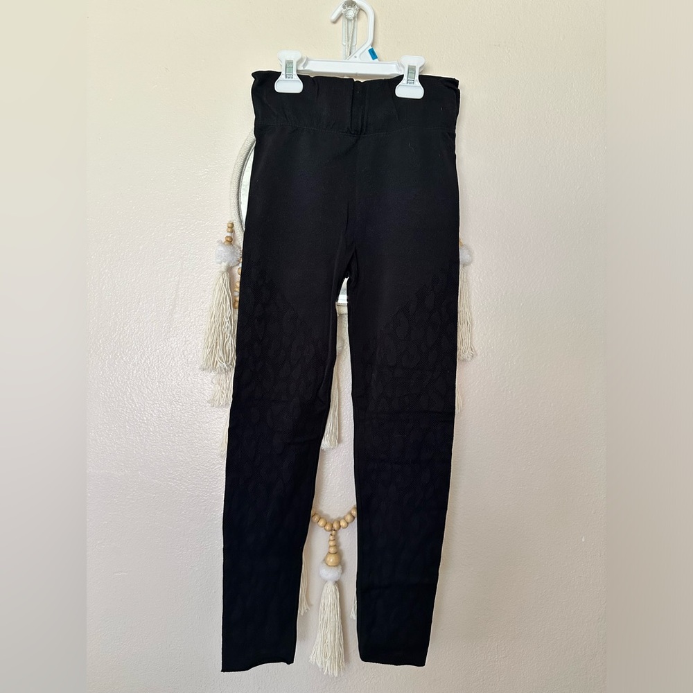 Fabletics leopard spot seamless leggings